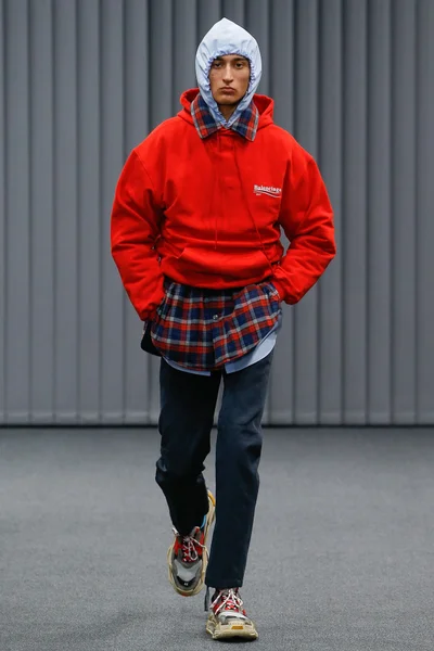 Look 36
